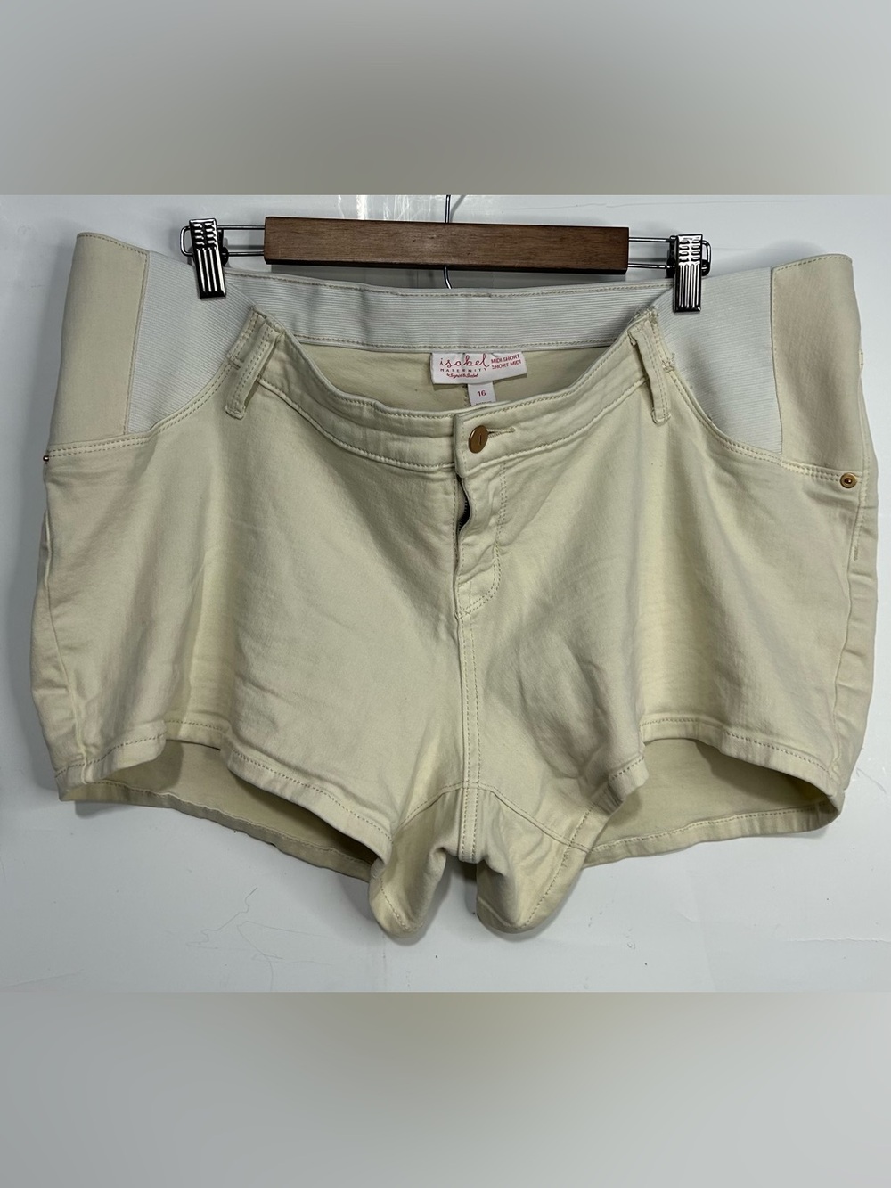 Isabel Maternity by Ingrid & Isabel Midi Short Cream Shorts Size 16